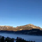Bergchalet Dein Paradies シャレー *